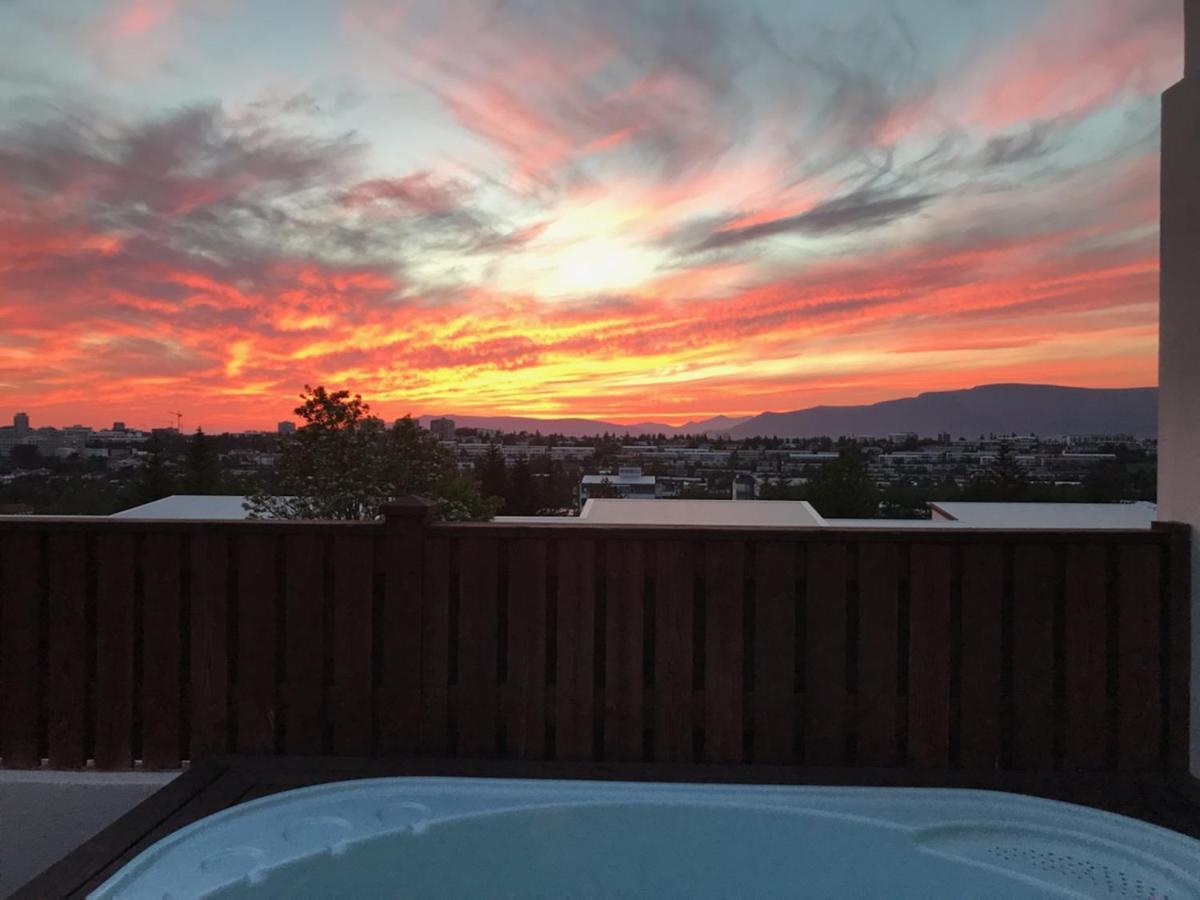 ICELAND SJF Villa, Hot tub&Outdoor Sauna Amazing Mountains&City View Over Reykjavík Reiquiavique Exterior foto