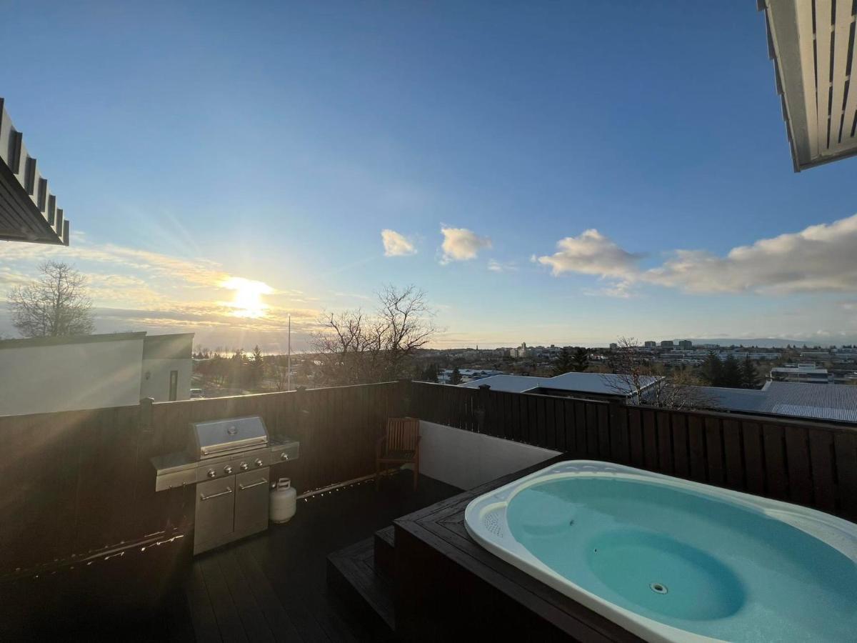 ICELAND SJF Villa, Hot tub&Outdoor Sauna Amazing Mountains&City View Over Reykjavík Reiquiavique Exterior foto